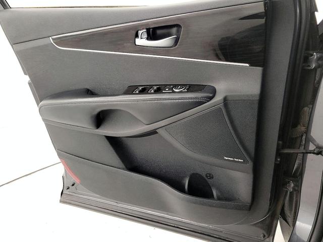 Photo of 2019 Gray Kia Sorento