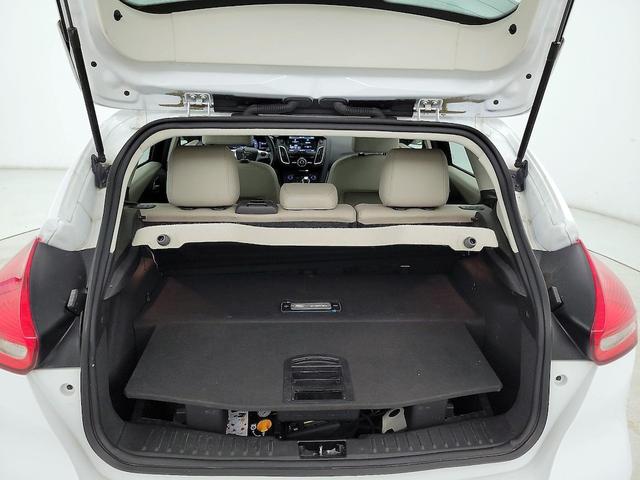 Photo of 2015 White Ford Focus Electric