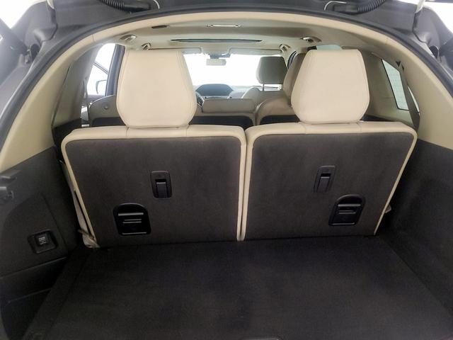 Photo of 2016 White Acura MDX