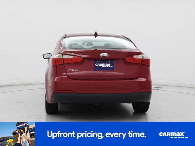 Photo of 2014 Red Kia Forte