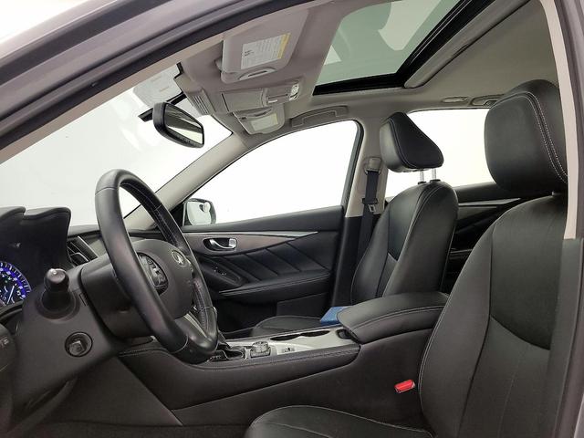 Photo of 2015 Gray INFINITI Q50 Hybrid