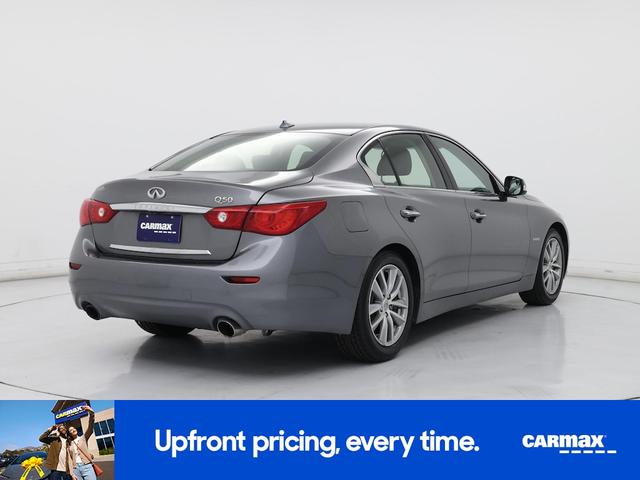 Photo of 2015 Gray INFINITI Q50 Hybrid