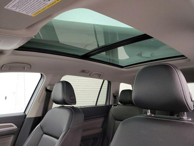 Photo of 2023 Gray Volkswagen Atlas
