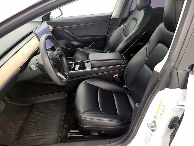 Photo of 2020 White Tesla Model 3