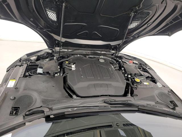 Photo of 2018 Black Jaguar F-TYPE