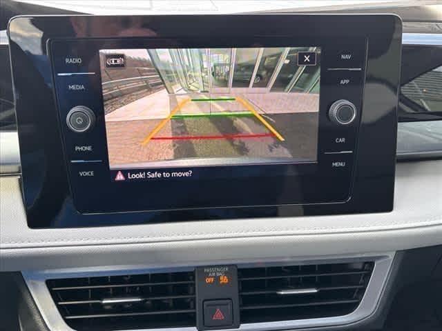 Photo of 2025 Platinum Gray Metallic Volkswagen Taos