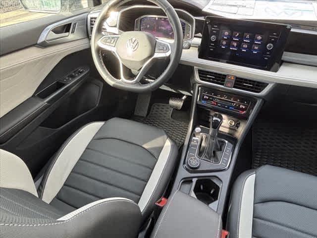 Photo of 2025 Platinum Gray Metallic Volkswagen Taos