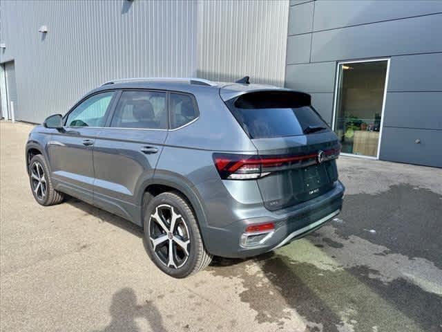 Photo of 2025 Platinum Gray Metallic Volkswagen Taos