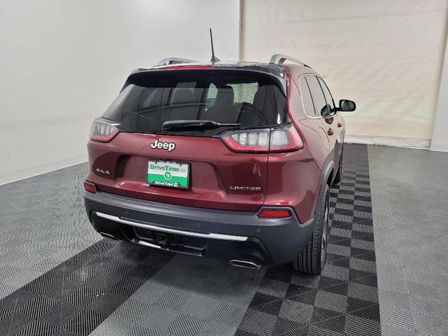 Photo of 2019 Velvet Red Pearlcoat Jeep Cherokee