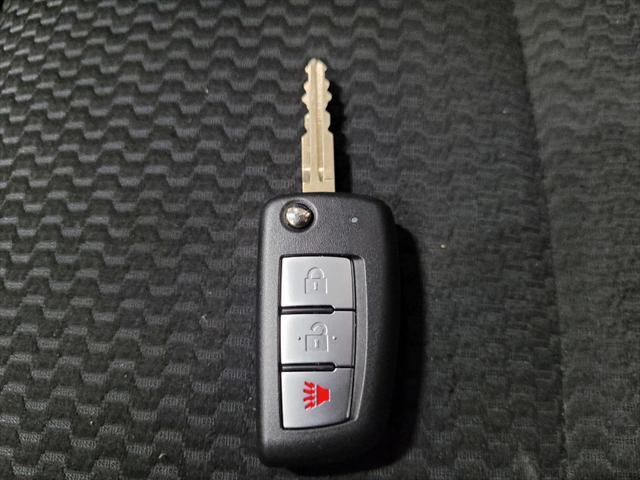 Photo of 2017 Gun Metallic Nissan Rogue Sport