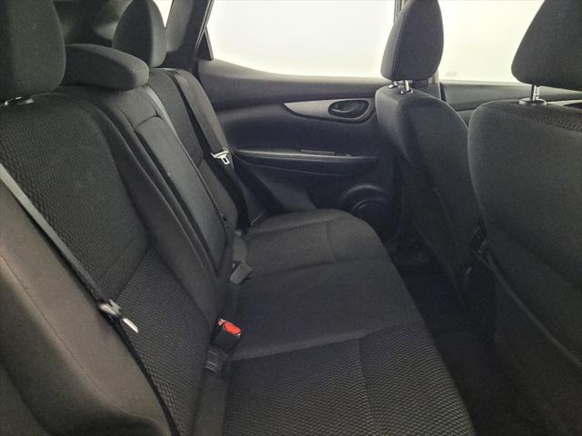 Photo of 2017 Gun Metallic Nissan Rogue Sport