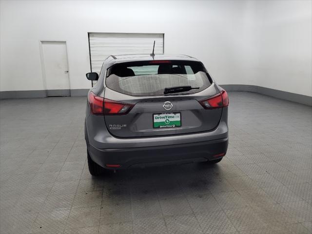 Photo of 2017 Gun Metallic Nissan Rogue Sport