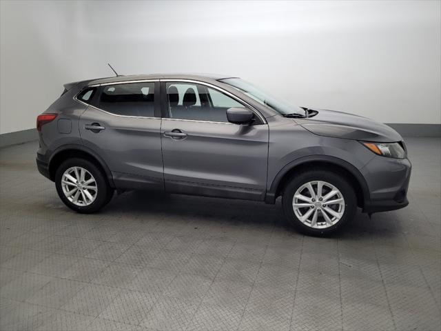 Photo of 2017 Gun Metallic Nissan Rogue Sport