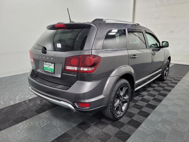 Photo of 2018 Granite Pearlcoat Dodge Journey