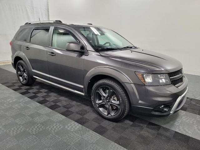 Photo of 2018 Granite Pearlcoat Dodge Journey