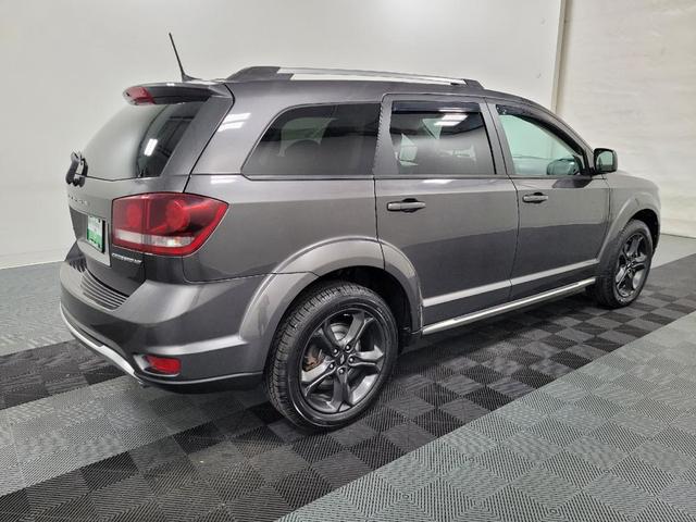 Photo of 2018 Granite Pearlcoat Dodge Journey