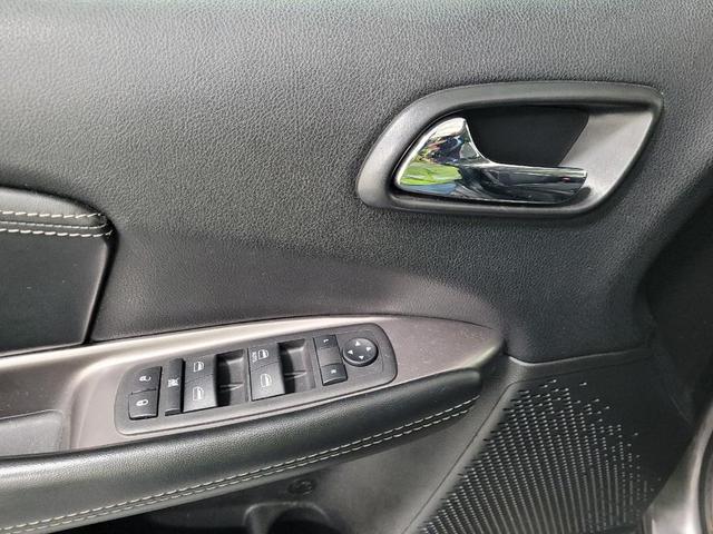 Photo of 2018 Granite Pearlcoat Dodge Journey