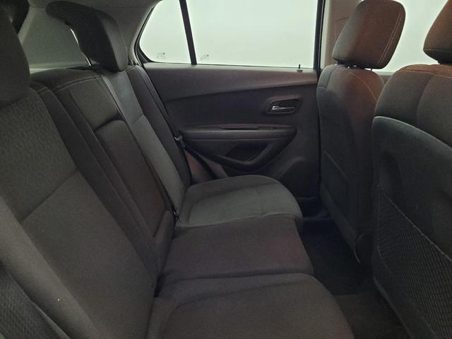 Photo of 2017 Silver Ice Metallic Chevrolet Trax