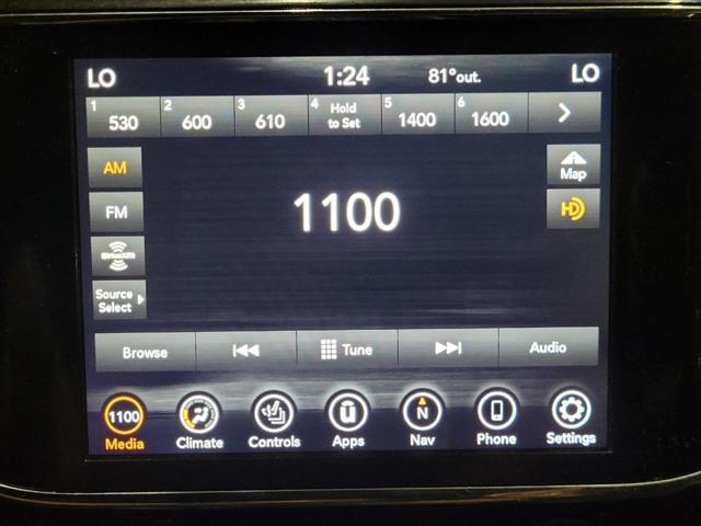 Photo of 2021 Diamond Black Crystal Pearlcoat Jeep Grand Cherokee