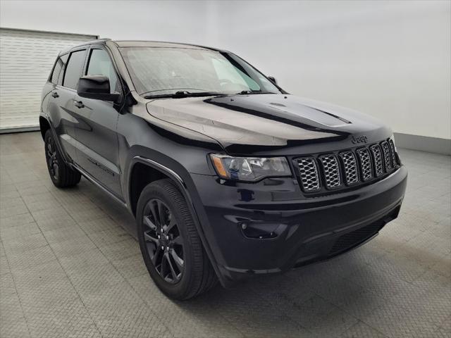 Photo of 2021 Diamond Black Crystal Pearlcoat Jeep Grand Cherokee