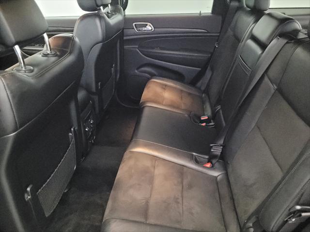 Photo of 2021 Diamond Black Crystal Pearlcoat Jeep Grand Cherokee