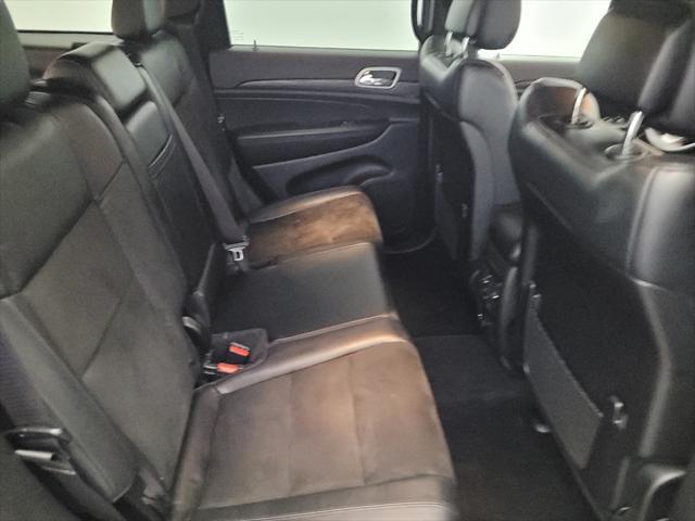 Photo of 2021 Diamond Black Crystal Pearlcoat Jeep Grand Cherokee