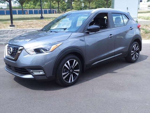 Photo of 2020 Gun Metallic Nissan Kicks