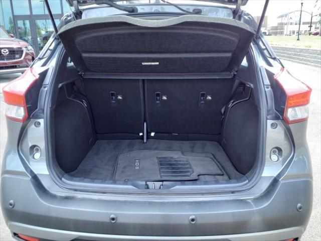 Photo of 2020 Gun Metallic Nissan Kicks