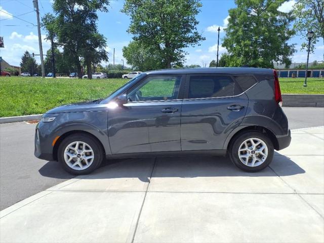 Photo of 2022 Gravity Gray Kia Soul