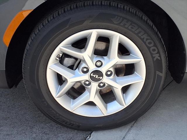 Photo of 2022 Gravity Gray Kia Soul