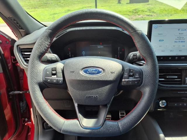Photo of 2023 Rapid Red Metallic Tinted Clearcoat Ford Escape