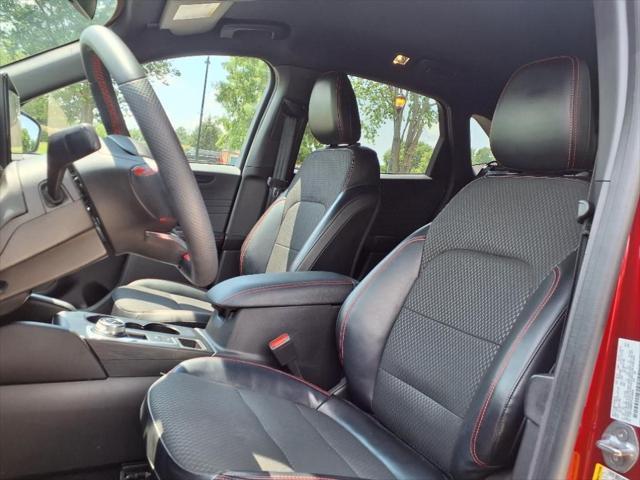 Photo of 2023 Rapid Red Metallic Tinted Clearcoat Ford Escape