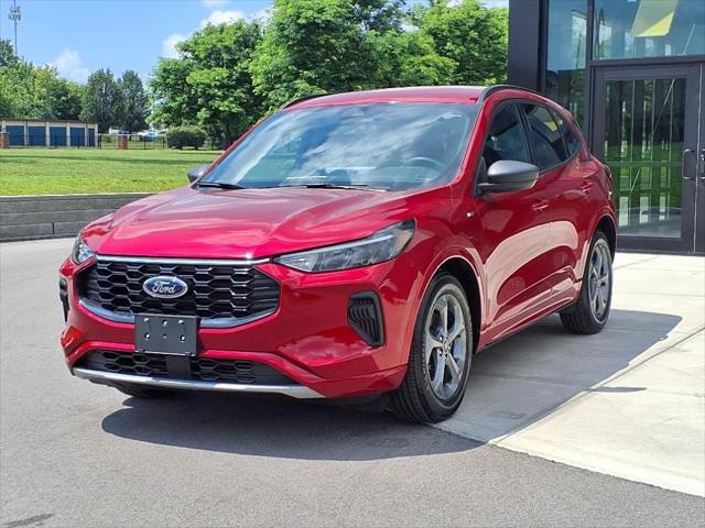 Photo of 2023 Rapid Red Metallic Tinted Clearcoat Ford Escape