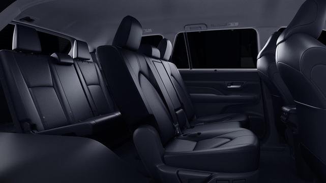 Photo of 2026 White Toyota Grand Highlander