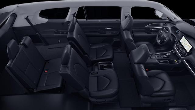 Photo of 2025 Midnight Black Metallic Toyota Grand Highlander