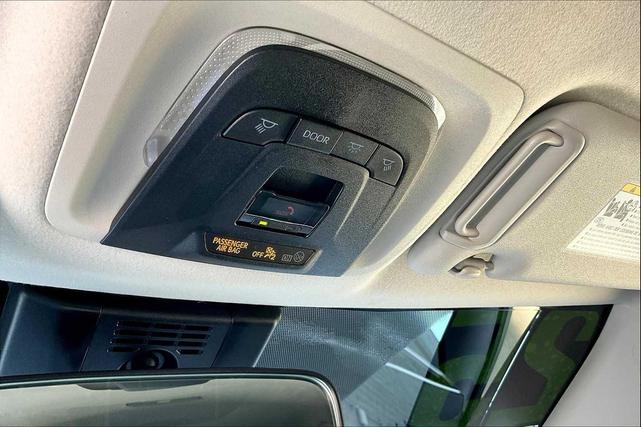 Photo of 2025 Ice Cap Toyota Corolla Hybrid