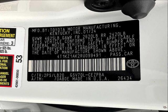 Photo of 2024 Wind Chill Pearl/Midnight Black Metallic Toyota Camry