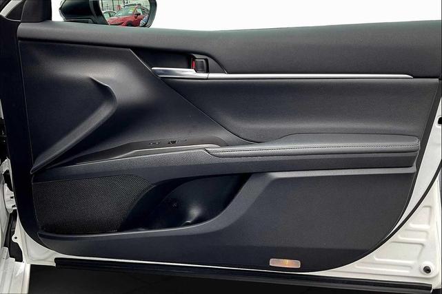 Photo of 2024 Wind Chill Pearl/Midnight Black Metallic Toyota Camry