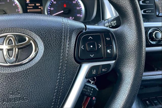 Photo of 2018 Celestial Silver Metallic Toyota Highlander