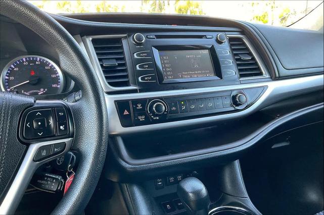 Photo of 2018 Celestial Silver Metallic Toyota Highlander