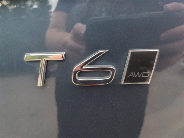 Photo of 2021 Blue Volvo XC90