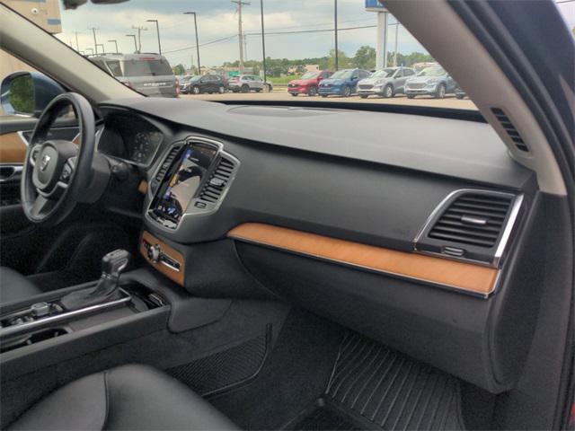 Photo of 2021 Blue Volvo XC90