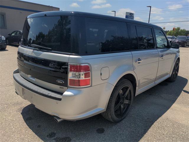 Photo of 2017 Ingot Silver Ford Flex