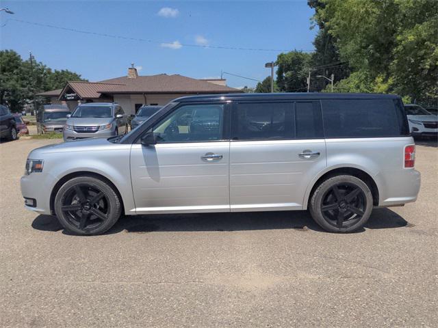 Photo of 2017 Ingot Silver Ford Flex