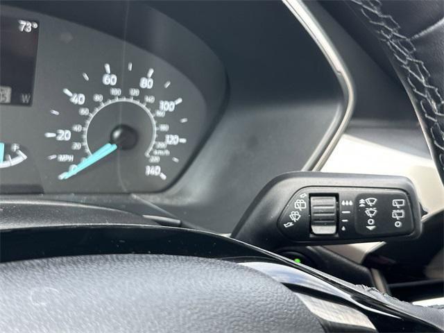Photo of 2022 Star White Metallic Tri-Coat Ford Escape