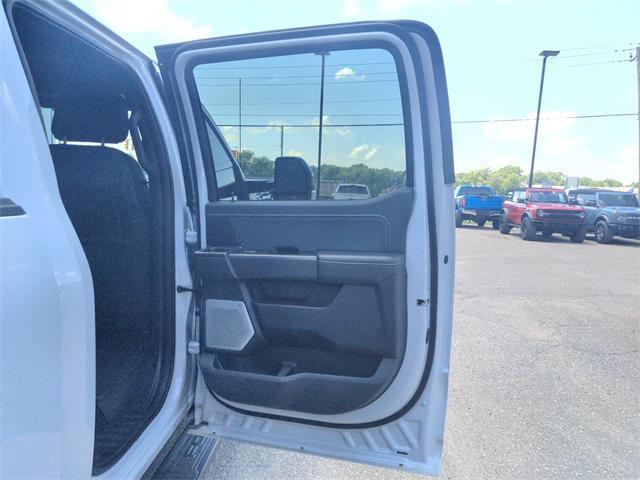 Photo of 2025 White Metallic Ford F-150