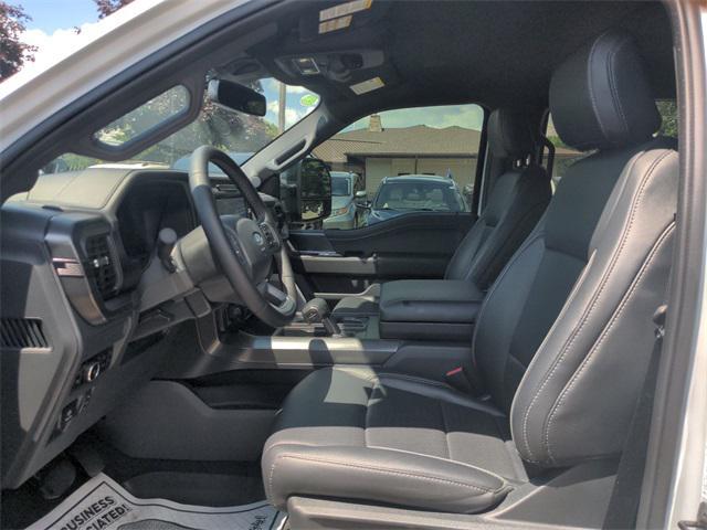 Photo of 2025 White Metallic Ford F-150