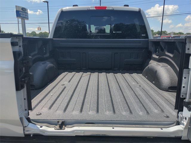 Photo of 2025 White Metallic Ford F-150