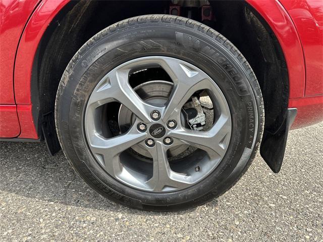 Photo of 2023 Rapid Red Metallic Tinted Clearcoat Ford Escape