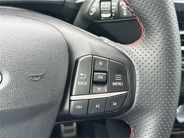 Photo of 2023 Rapid Red Metallic Tinted Clearcoat Ford Escape